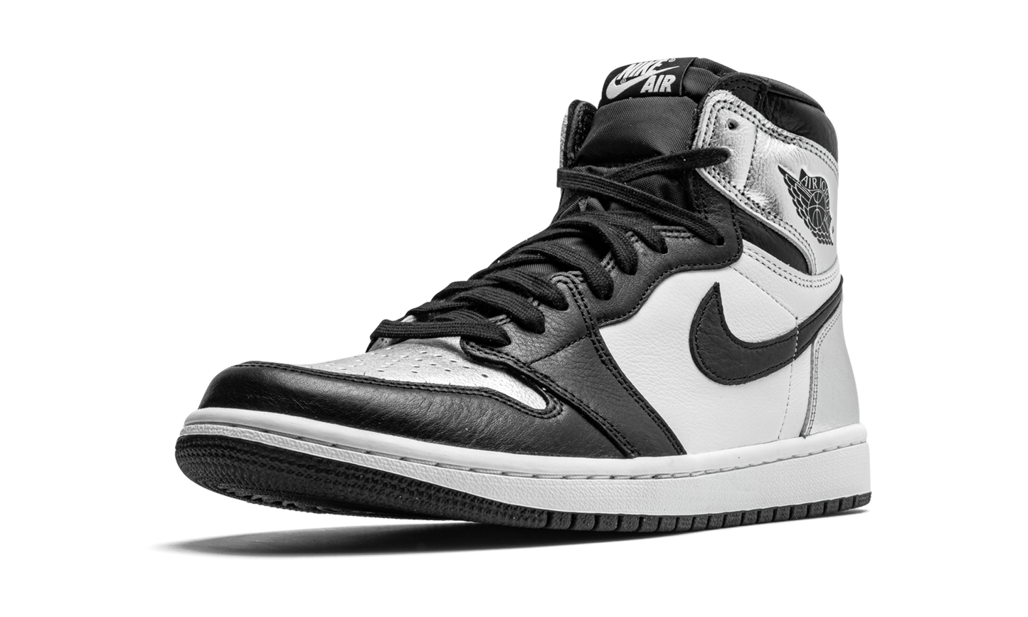 Air Jordan 1 Retro High OG WMNS “Silver Toe”